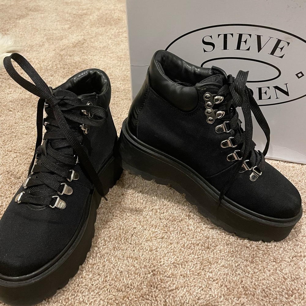 Ladies Steve Madden Black Nylon Platform Booties Size 6.5
